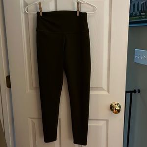 Alo yoga pants